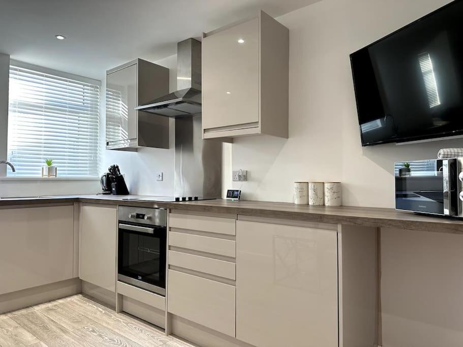 Cosy 1 Bedroom Apartment In Кардиф Екстериор снимка